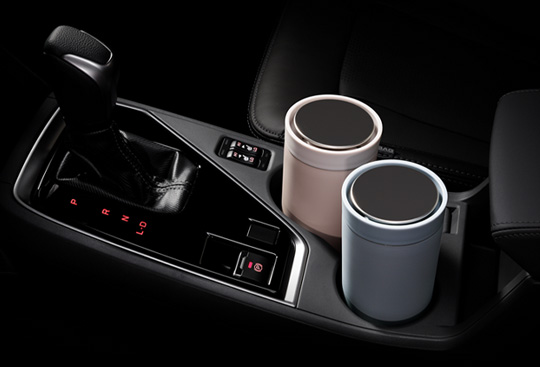 <sg-lang1>2 Front Cup Holders (in centre console)</sg-lang1><sg-lang2></sg-lang2><sg-lang3></sg-lang3>